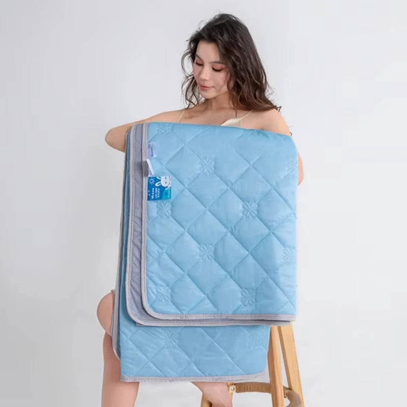 Cooling Quilt - Ultra Cool Silk Summer Blanket