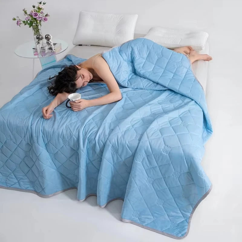 Cooling Quilt - Ultra Cool Silk Summer Blanket