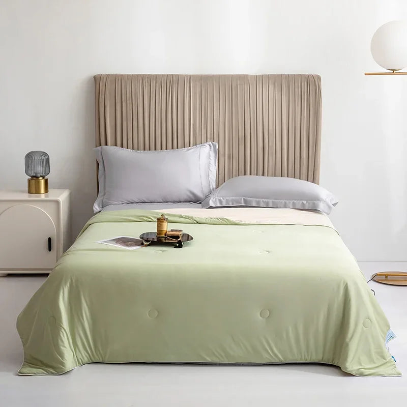 Cooling Blanket - Silky Air Conditioned Summer Quilt